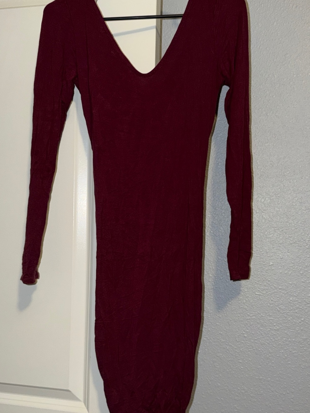 Heart Hips Long Sleeve Ruched V-Neck Bodycon Dress - Burgundy - Picture 2 of 3